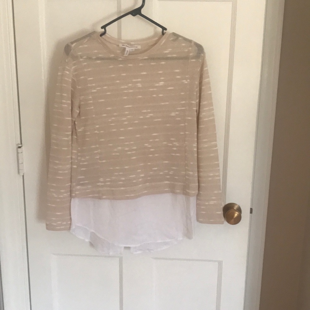 BCBGeneration long sleeve top with detail. XXS